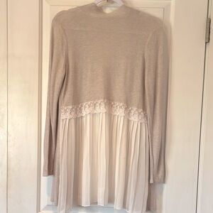Open Front Cardigan Beige w/ White Floral Trim Draped Back - Medium